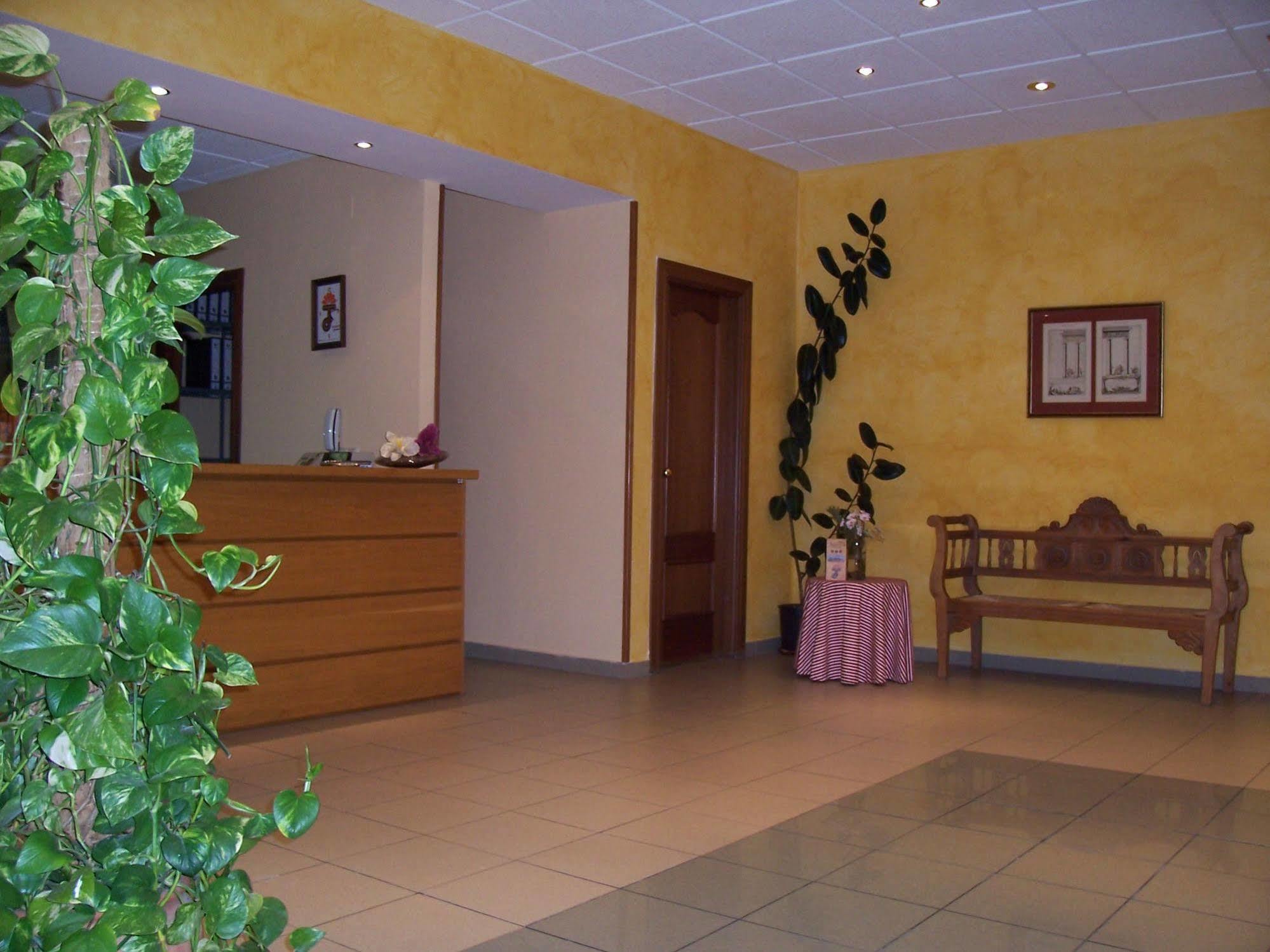 Mlc Benavente Hotel ภายใน รูปภาพ
